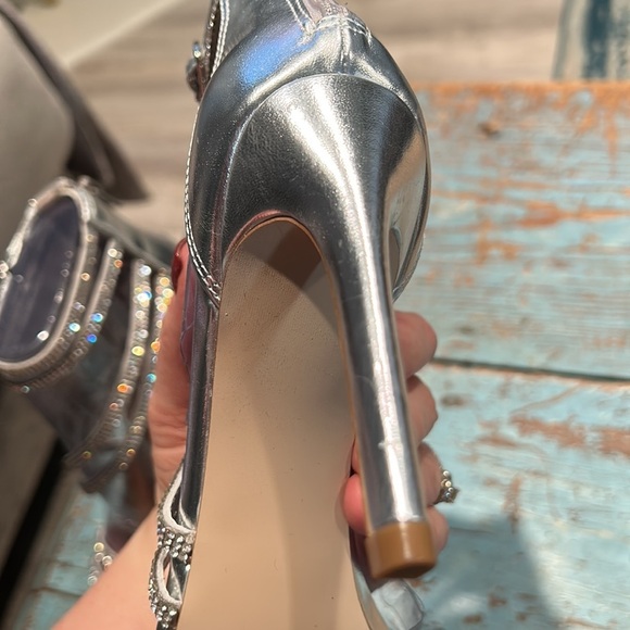 STEVE MADDEN Faustina Embellished Strappy Sandals size 6.5 - Picture 5 of 9